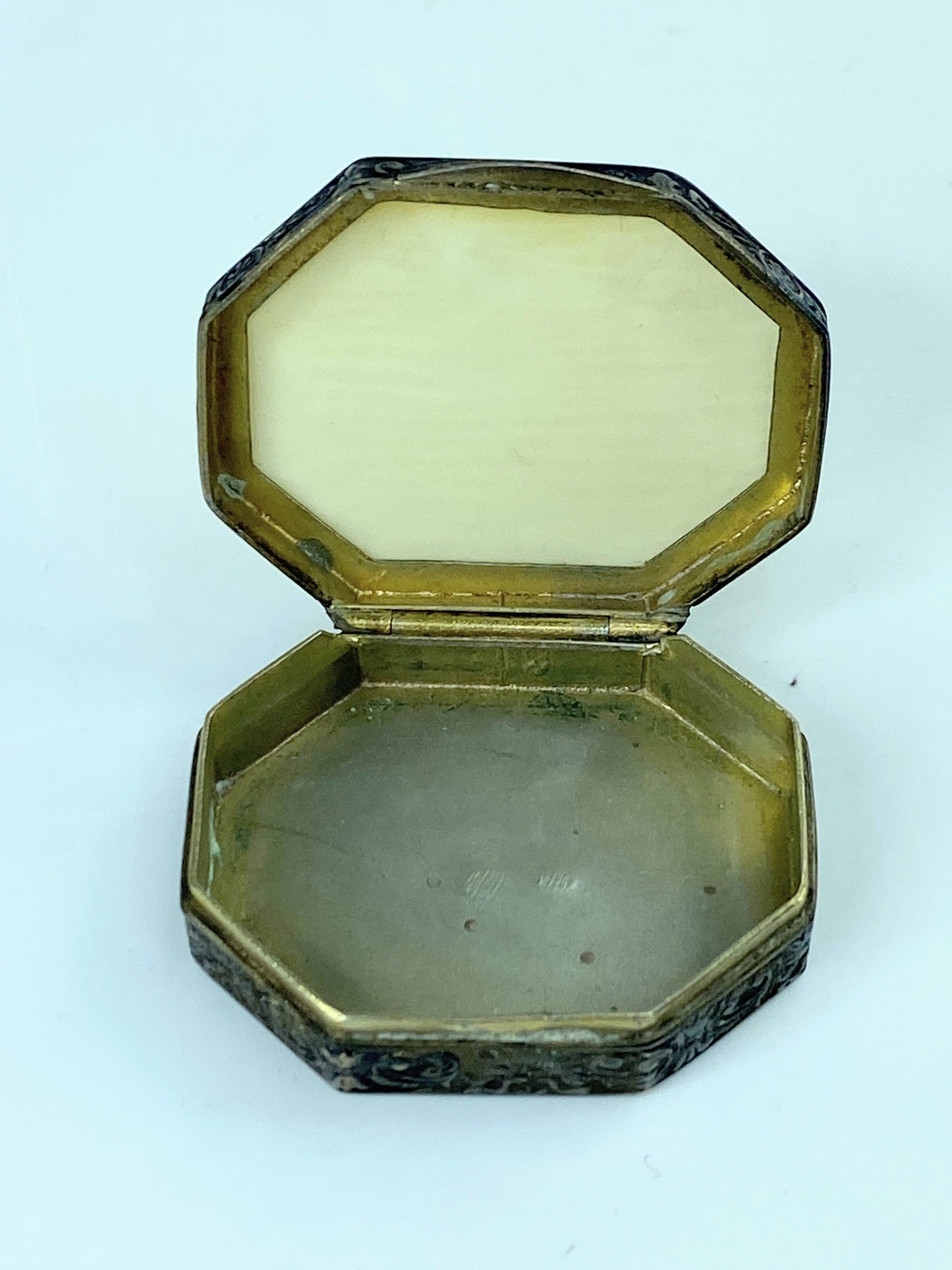 Antique sterling 925 octagon pill trinket box 1.5 x 1.25" 13.2g SS110