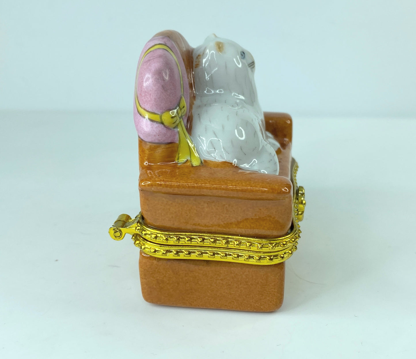 Limoges white Cat on French Sofa Trinket box 2 3/4" x 2.0" x 2 3/4" A285