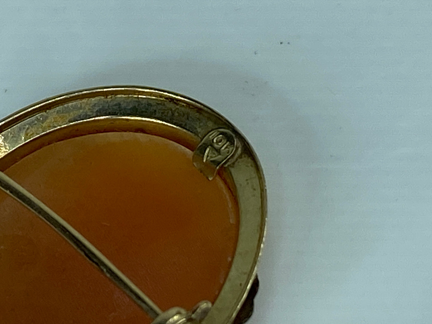 Vintage 10K Gold Shell Cameo Portrait Brooch Classical Jewelry 4.9g JR1141