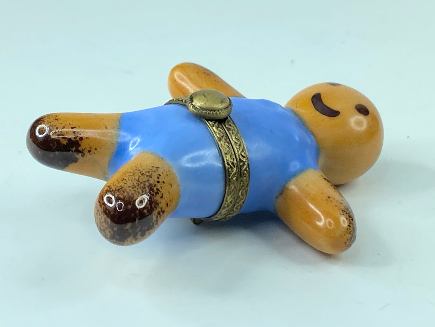 G.R Limoges Peint Main France Gingerbread man Trinket box 2 3/4" x 2 1/4" A289