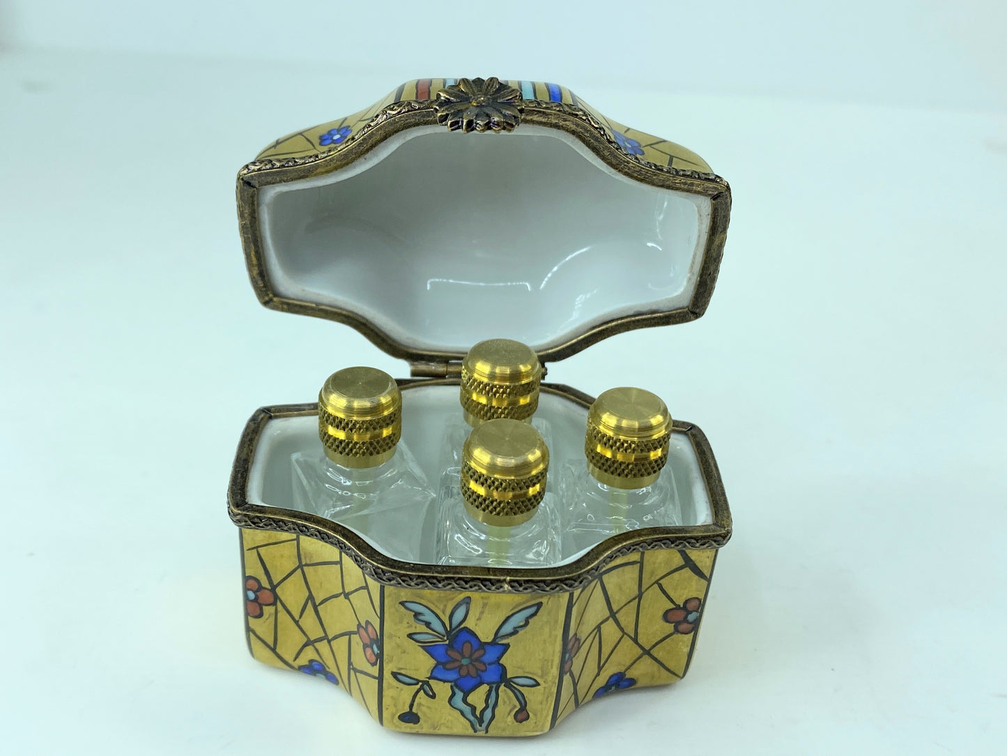Limoges France Peint Main Casket & 4 Glass Miniature Perfume Scent Bottles A293