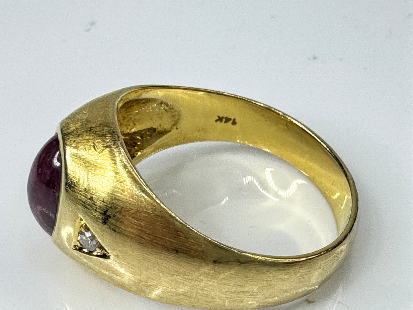 Vintage 14K rich yellow Gold Star Ruby and Diamond Gypsy Ring s9.5 JR1925