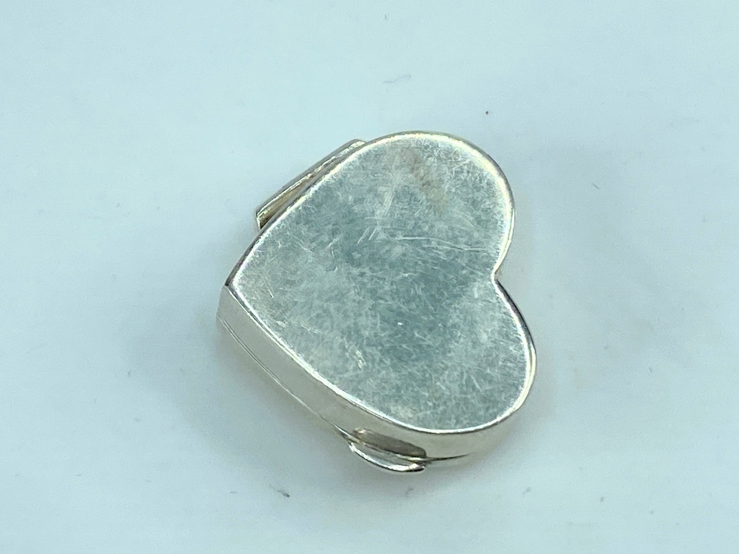 Antique Victorian English Sterling Silver Heart Shaped Jewelry Trinket Box S57