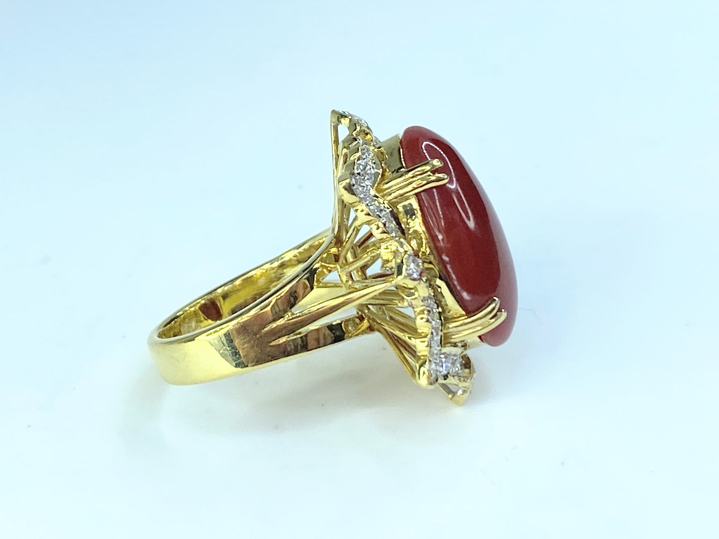GIA 18K translucent Red natural Coral 0.6ct Diamond ring JR9262
