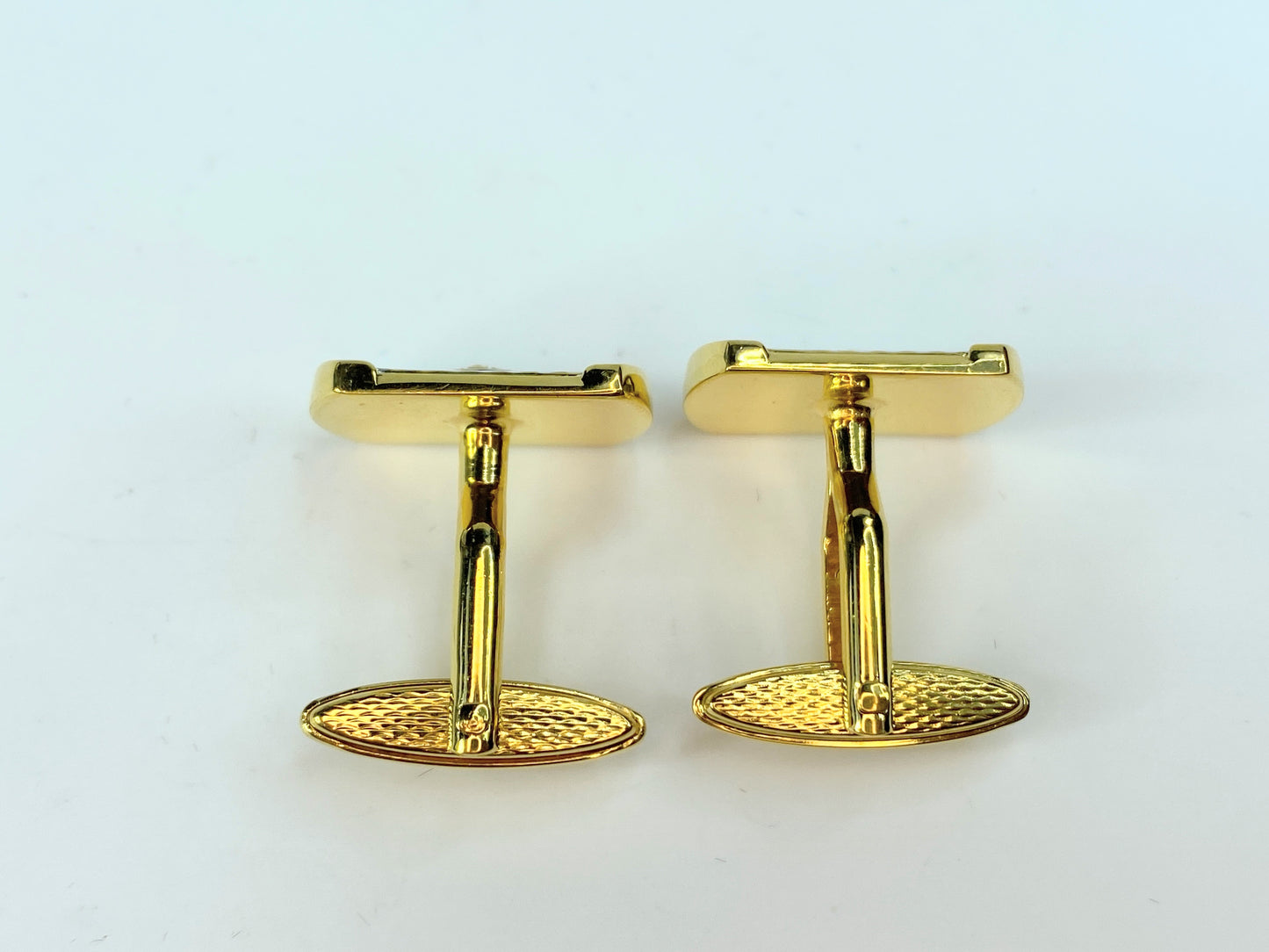 Authentic Alfred Dunhill D logo silver and gold tone texture cuff link GX110