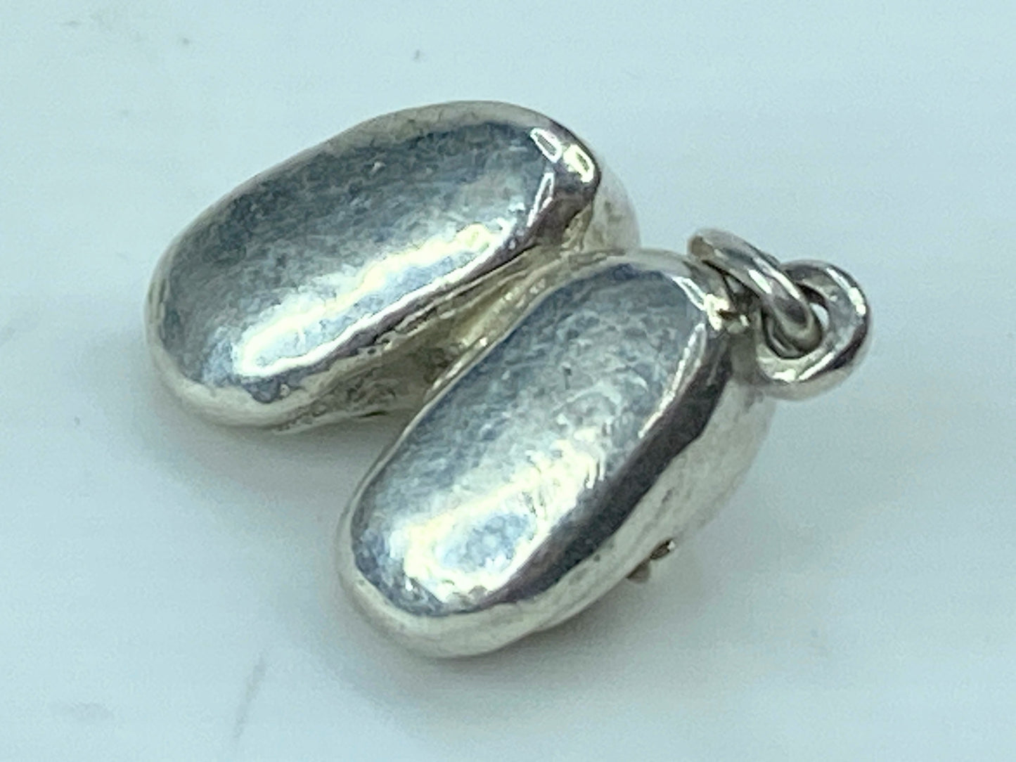 James Avery Retired Sterling Silver Baby Booties Charm (read) JR570