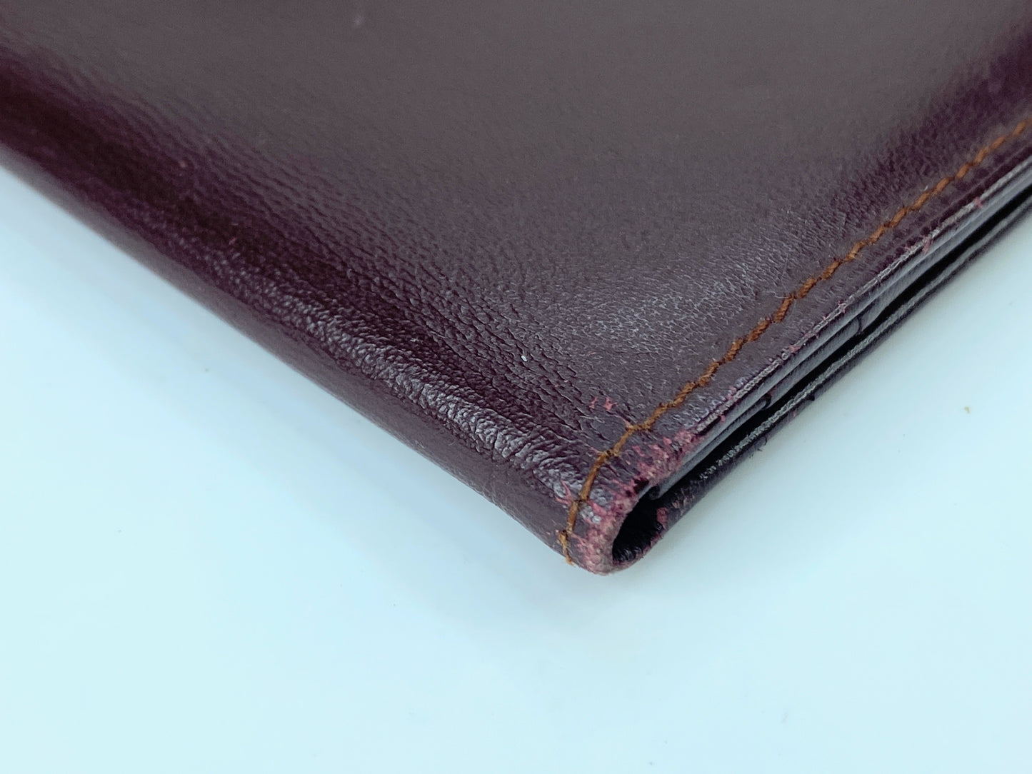 Cartier Must De Bordeaux Leather Card Holder Wallet Gold Corner Accents GS422