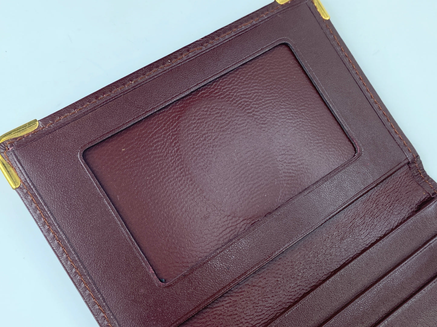 Cartier Must De Bordeaux Leather Card Holder Wallet Gold Corner Accents GS422