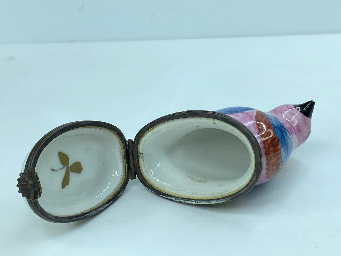 French hand-painted Bird on a Nest enamel trinket box A573