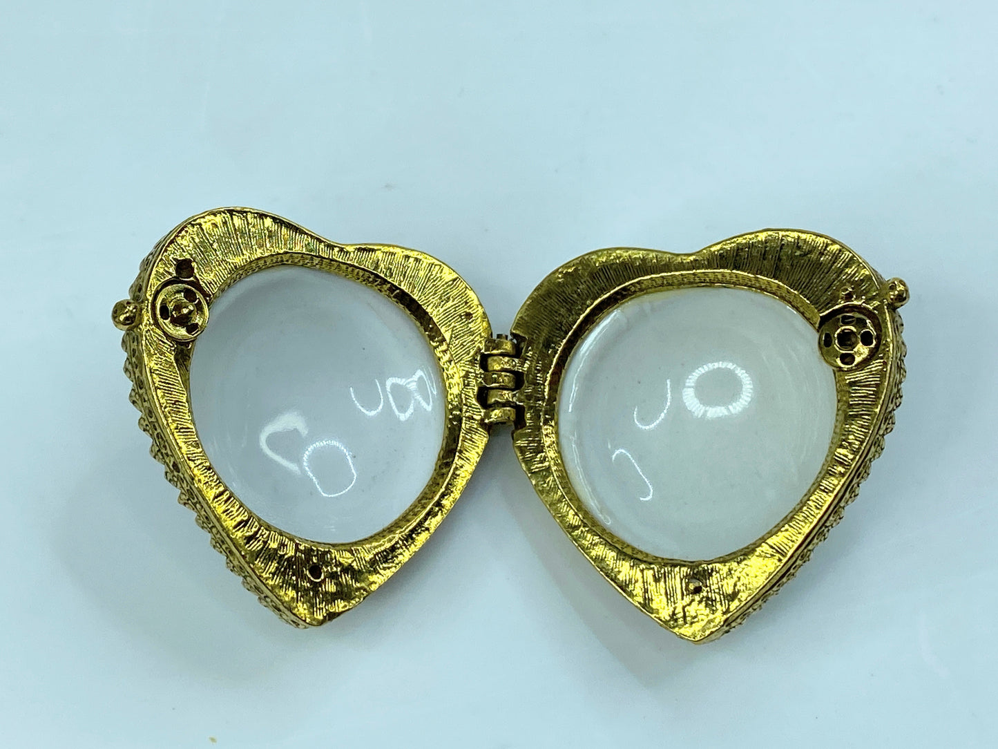 French porcelain Floral design with rose and Forget-Me-Not trinket box A578