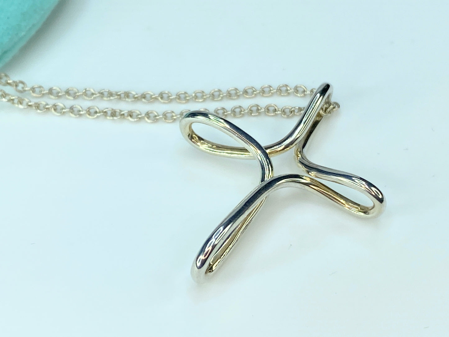 Tiffany & Co. Sterling Elsa Peretti Large Infinity Cross Necklace 18" 1.5" JR93