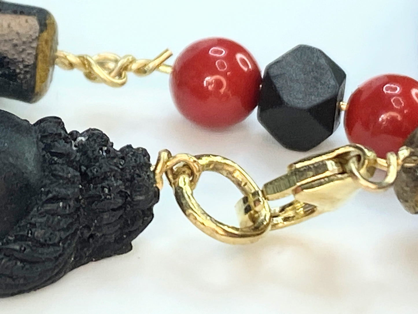 Blackamoor & Genuine Azabache & Faux Coral 14K yellow gold Bracelet 7.5g JR9814