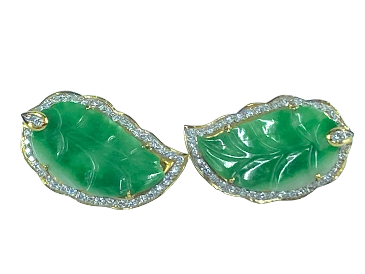 c1960's 18 karat Jadeite Foliage Diamond embellished earrings 15.4g