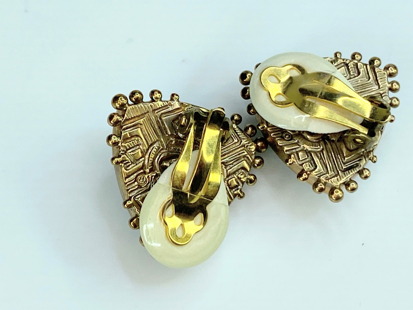Stephen Dweck Rose cut Labradorite bead platform clip on earrings GS100