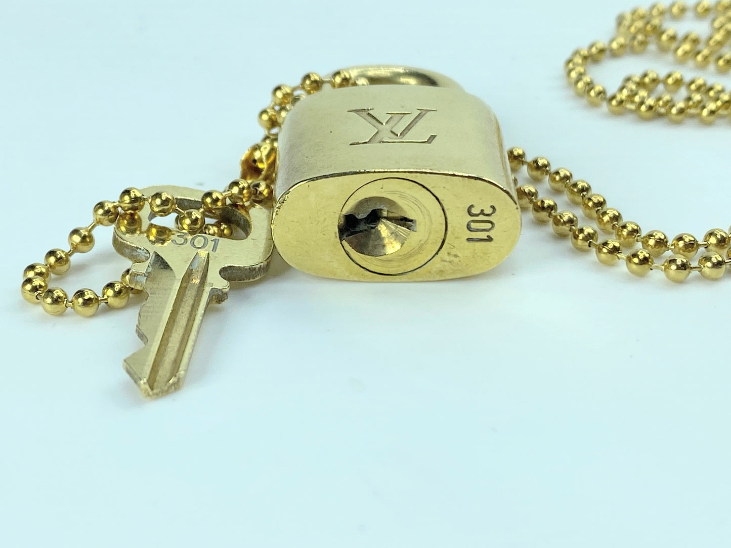 Authentic Louis Vuitton PadLock Lock & Key Brass Gold w/NON-BRAND necklace GS434