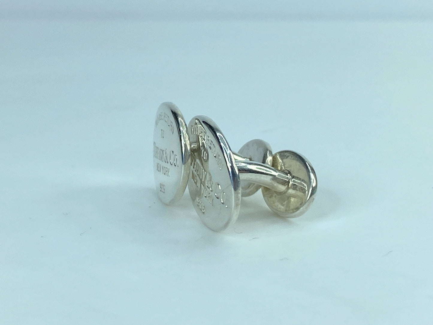 Tiffany & Co. Return to Tiffany oval Cufflinks authentic with box 13.6g JR549