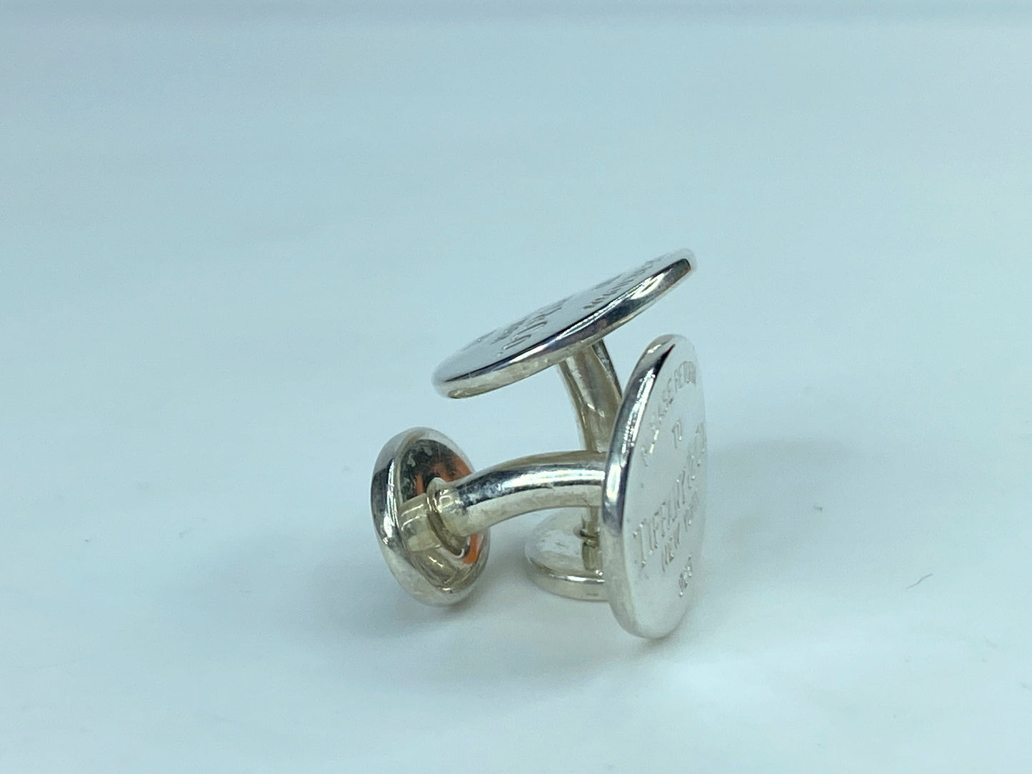 Tiffany & Co. Return to Tiffany oval Cufflinks authentic with box 13.6g JR549