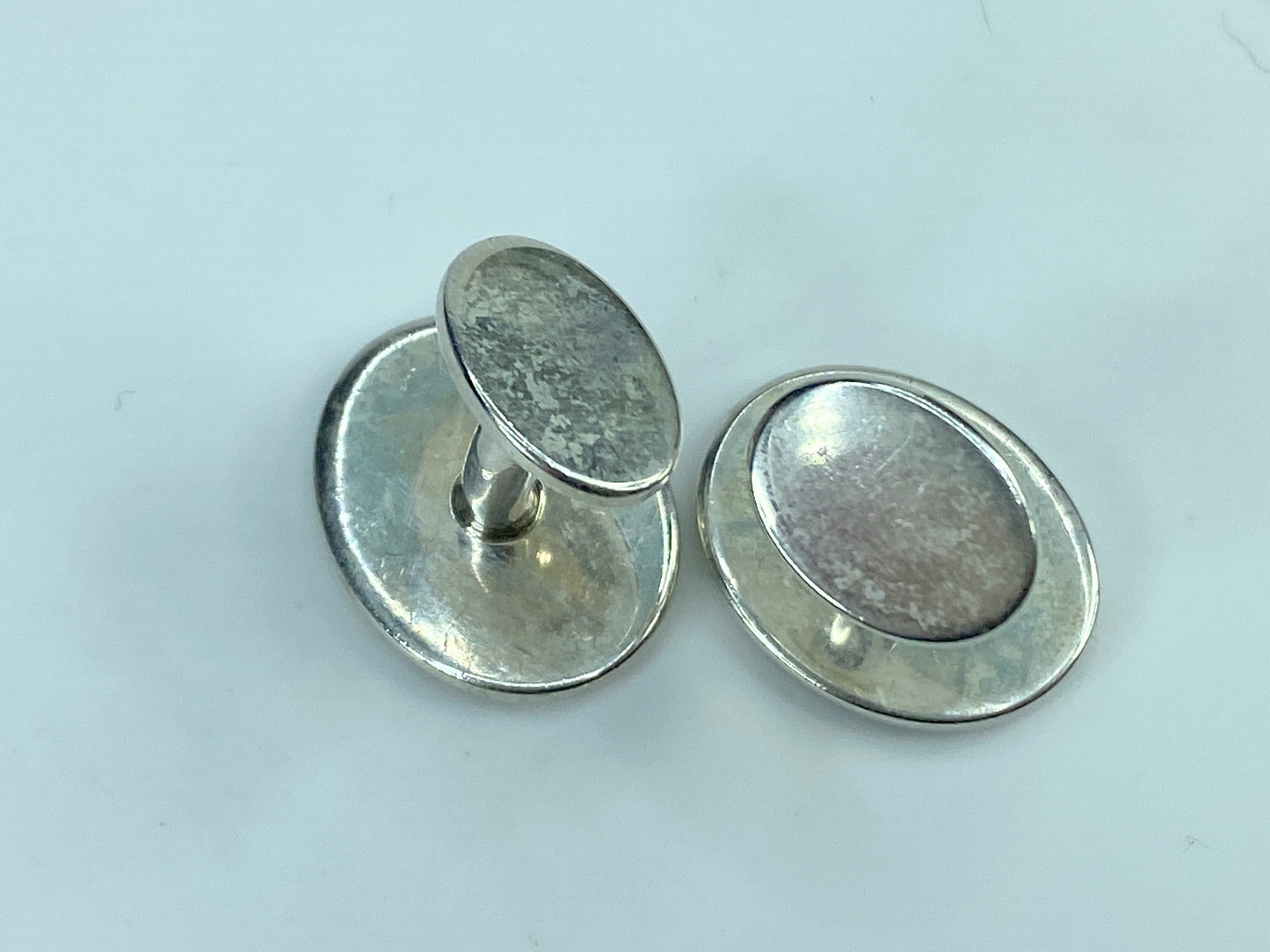 Tiffany & Co. Return to Tiffany oval Cufflinks authentic with box 13.6g JR549