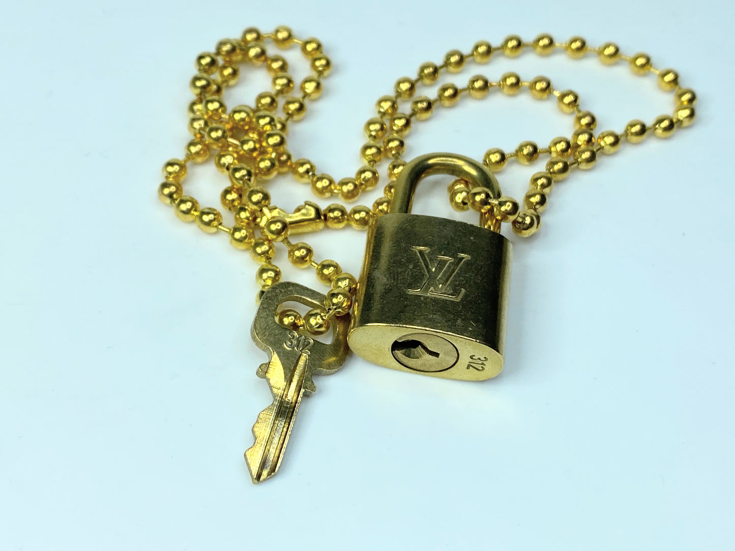 Auth. Louis Vuitton PadLock Lock & Key Brass Gold w/NON-BRAND 4mm necklace GS445