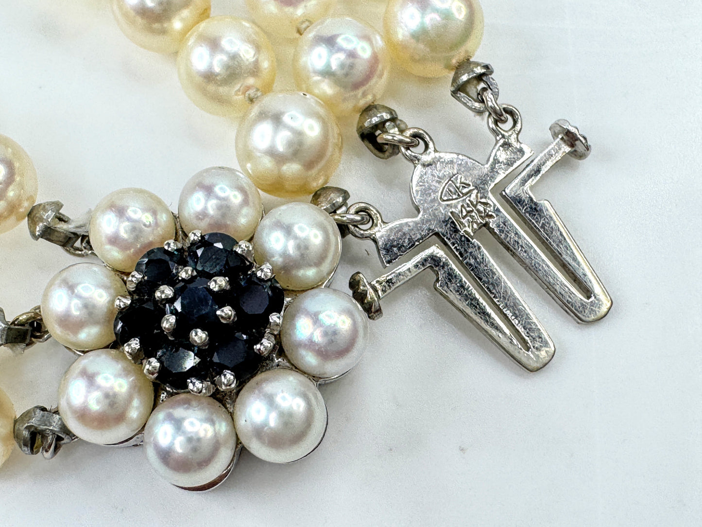 Vintage 14K White Gold Sapphire Triple Strand Pearl Bracelet JR1810