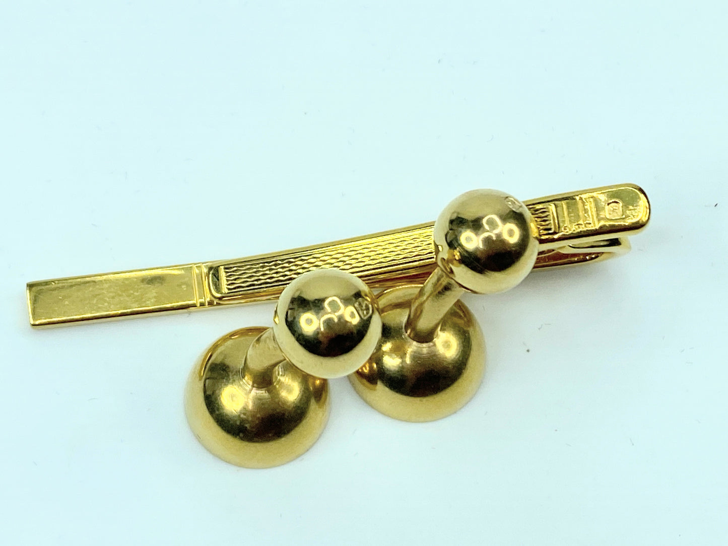 Alfred Dunhill round cufflinks gold and Brown color & Tie clip GS459