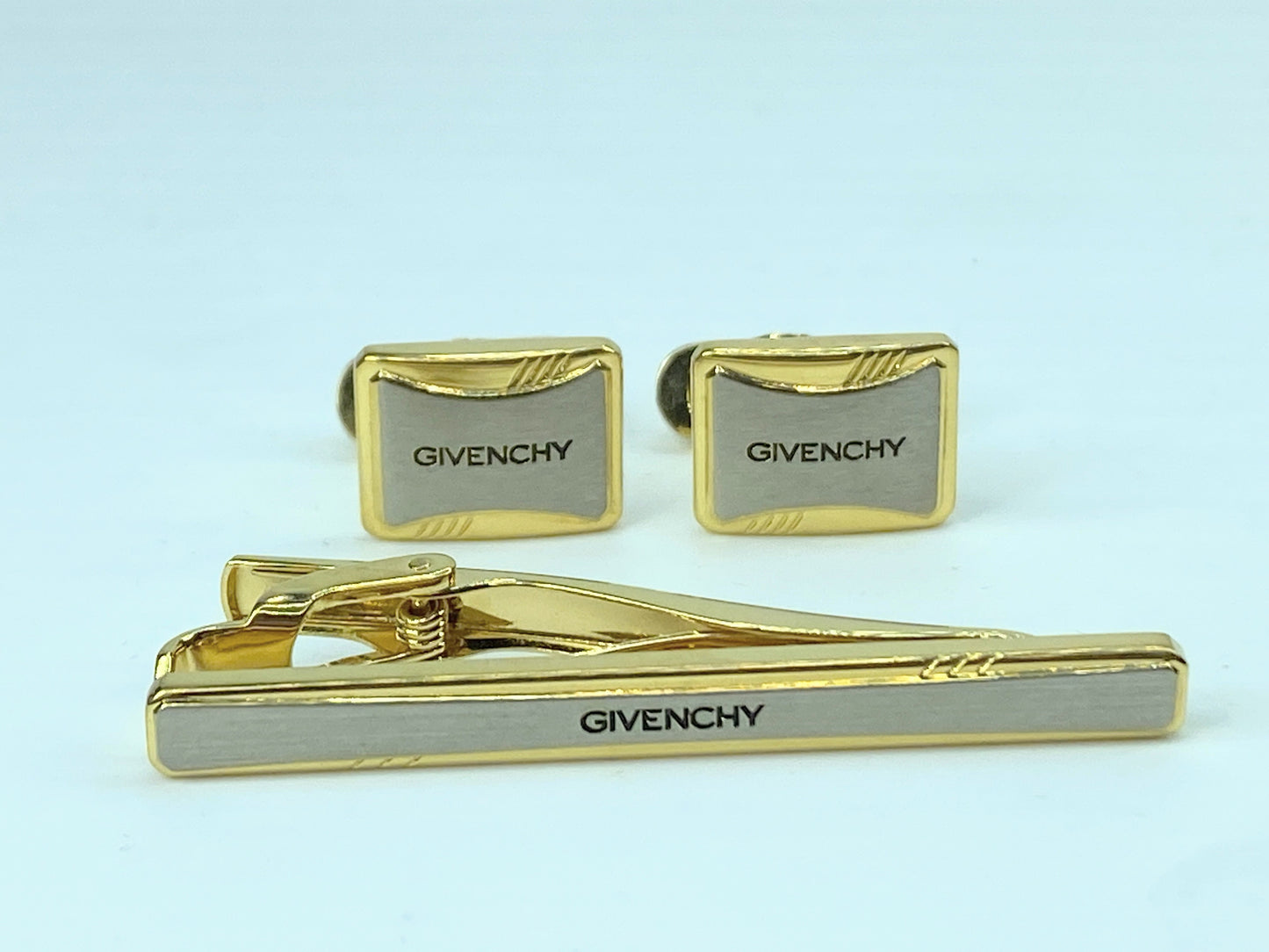 Givenchy Monsieur Golden Silver Tone cufflink Tie Clip Set GS525