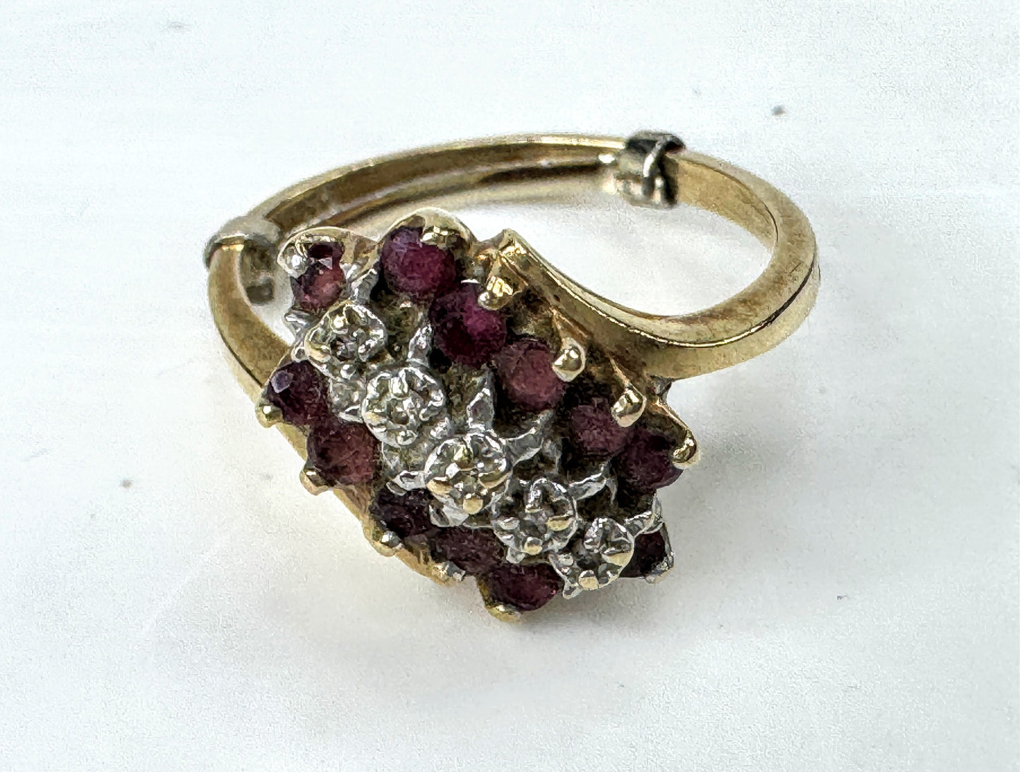 Vintage 10K Ruby Diamond accent Cluster Ring Size 6.25 JR1817