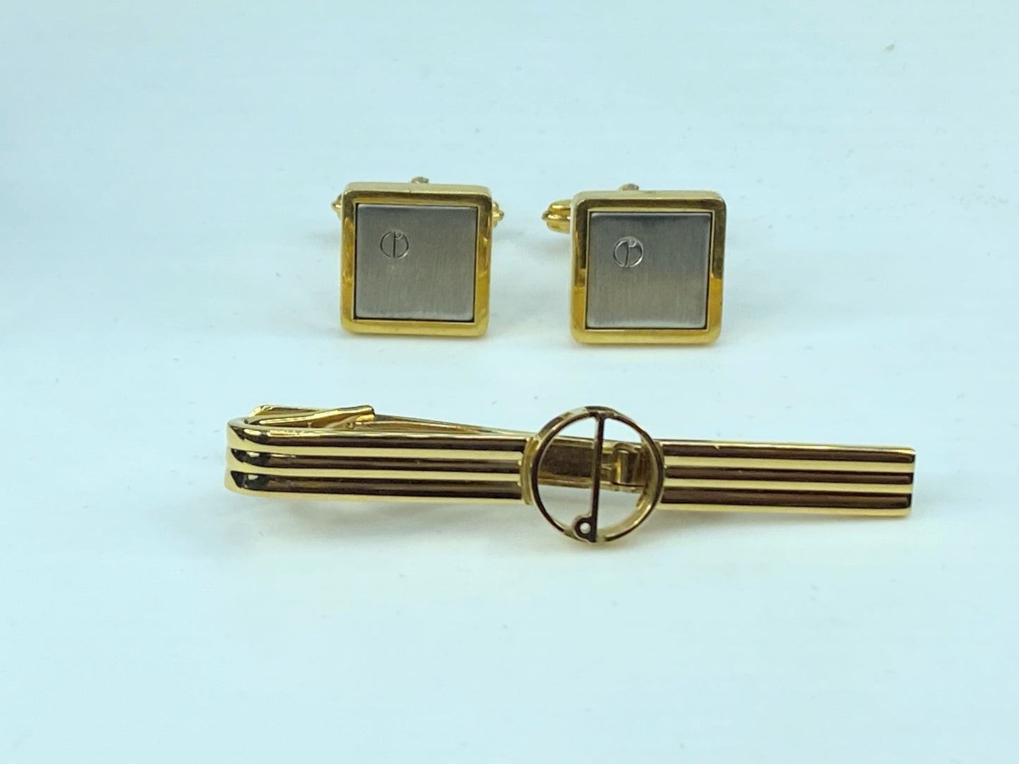 Alfred Dunhill Gold & Silver Cufflinks and Tie Clip Set authentic GS535