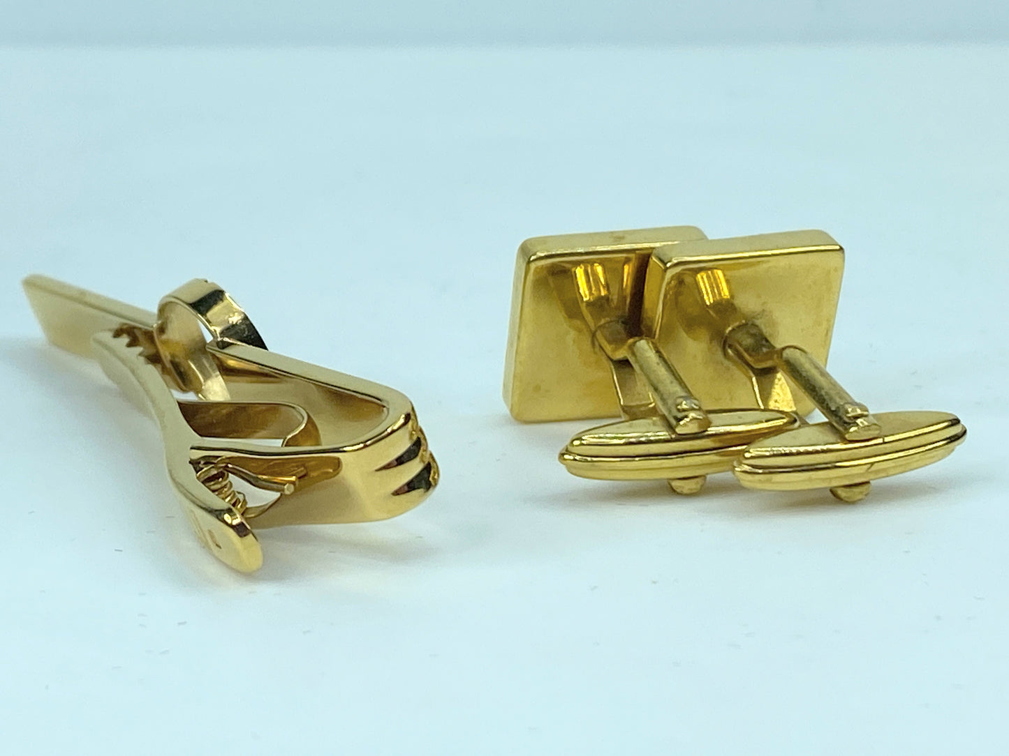 Alfred Dunhill Gold & Silver Cufflinks and Tie Clip Set authentic GS535