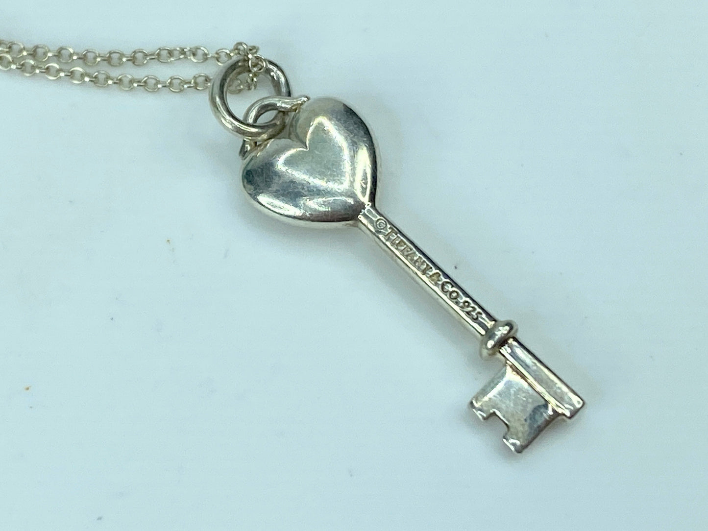 Tiffany & Co. sterling silver Ruby Puffy Heart Love Key pendant necklace JR577