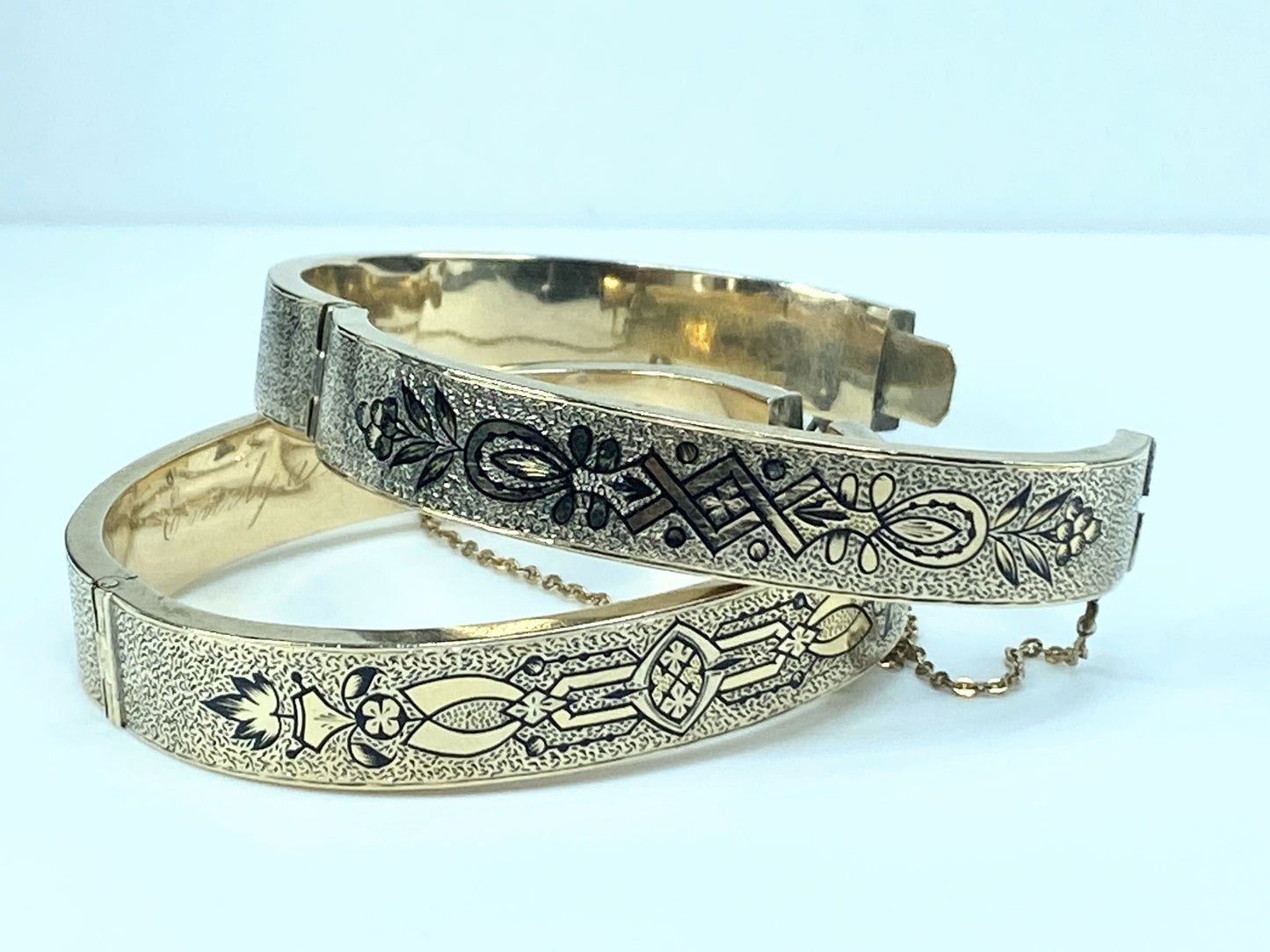 Victorian 14K Taille d’Épargne Enamel Hinged Bangles, set of Two