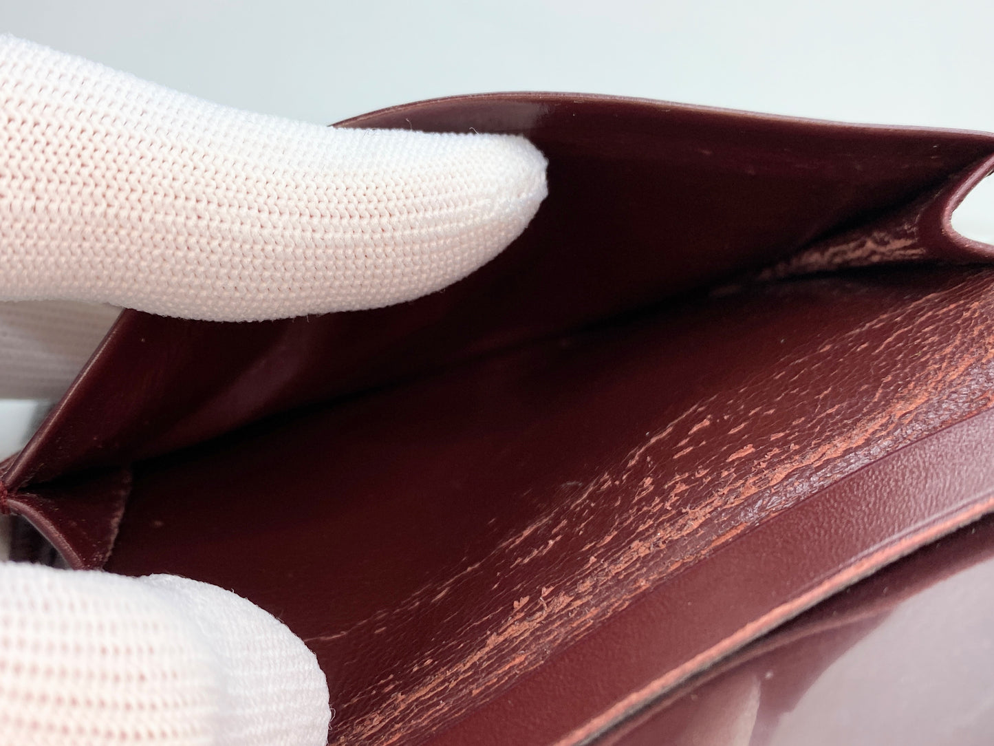 Cartier Must De wallet Red Burgundy bi-folded Leather gold-tone hardware A241