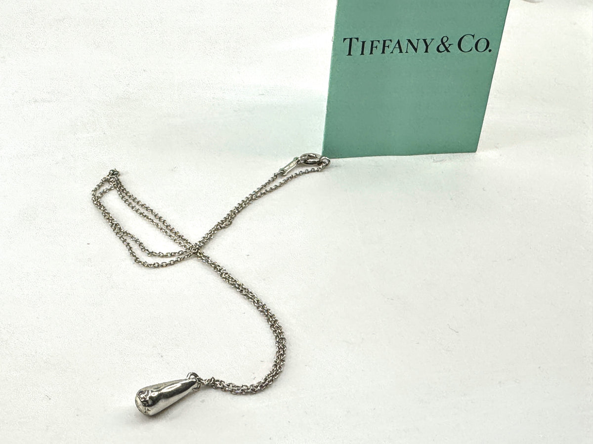 Vintage Tiffany & Co. Elsa Peretti teardrop sterling silver necklace 16" JR1885