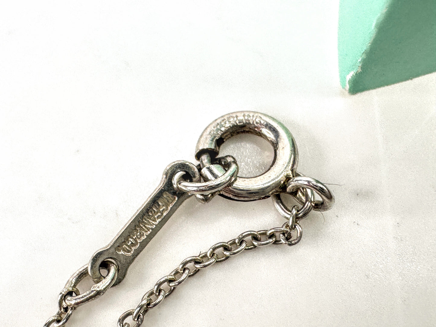 Vintage Tiffany & Co. Elsa Peretti teardrop sterling silver necklace 16" JR1885