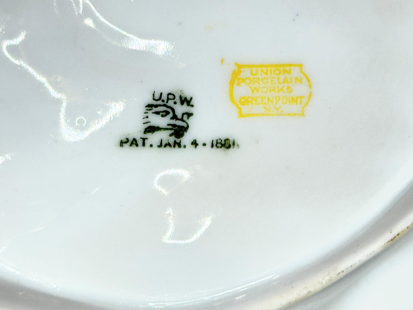 Antique UPW Oyster Plate with Soft Green Seaweed & Gilt Details c1800 A712