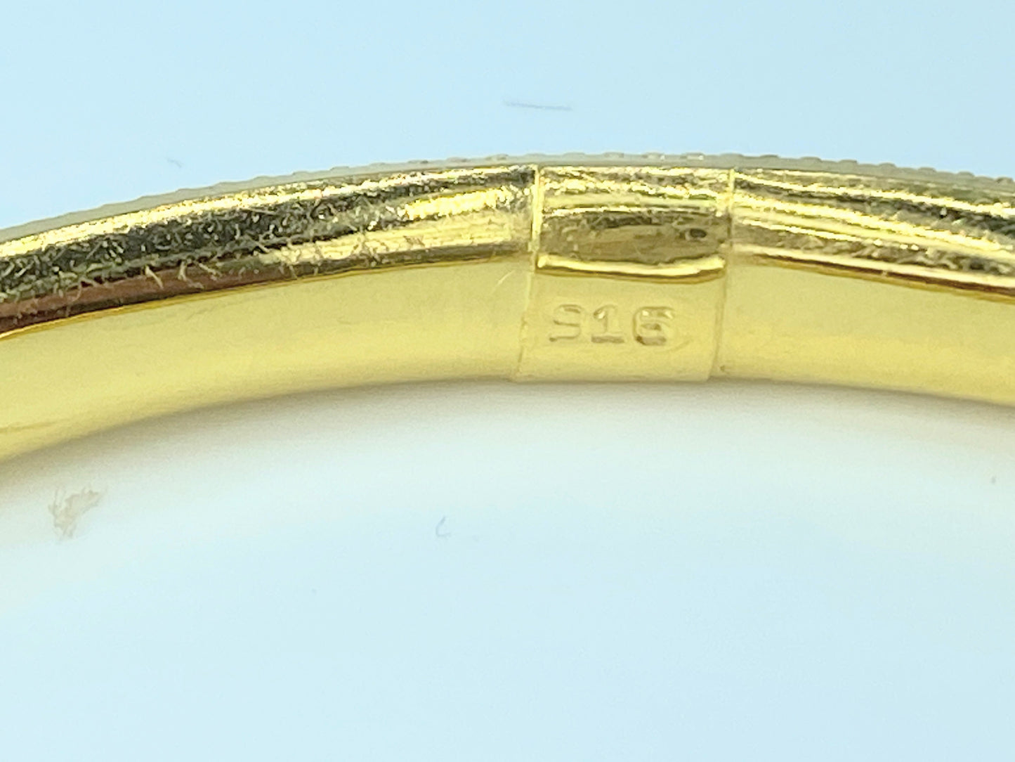 Greek Key design 6.5mm 22K yellow gold slip on bangle 9.8g 7.25"