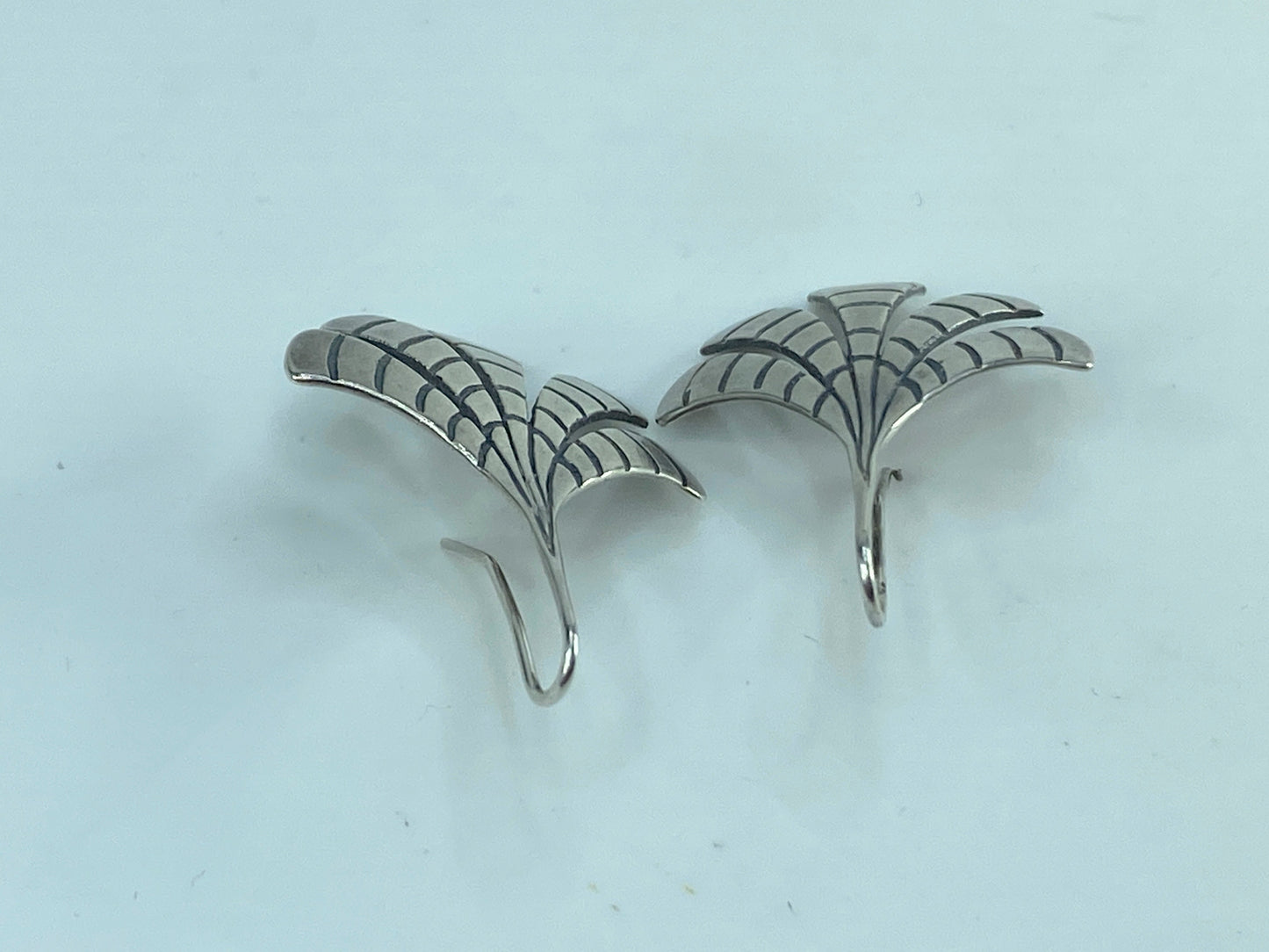 Retired James Avery Sterling Silver Gingko Leaf dangle Earrings 1.5" 6.6g JR586