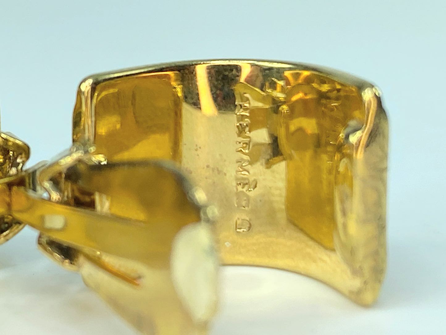 Authentic Hermès Vintage Enamel Clip-On Earrings GS270