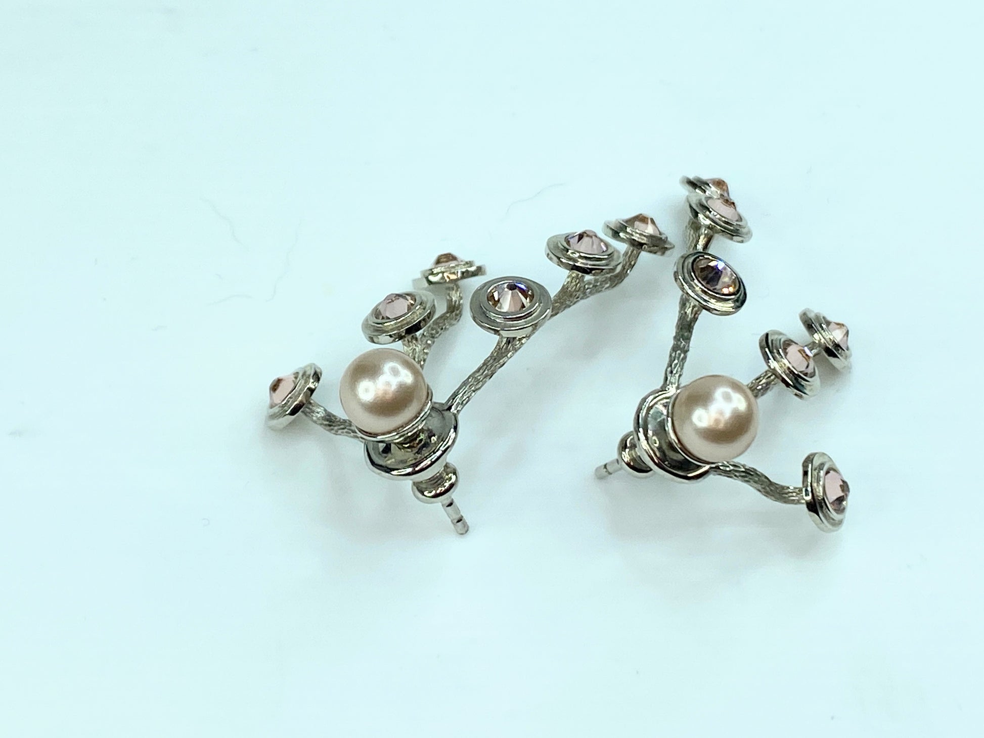 Rare Christian Dior Pearl Champagne color Rhinestones earrings 1.25" 5g GS272