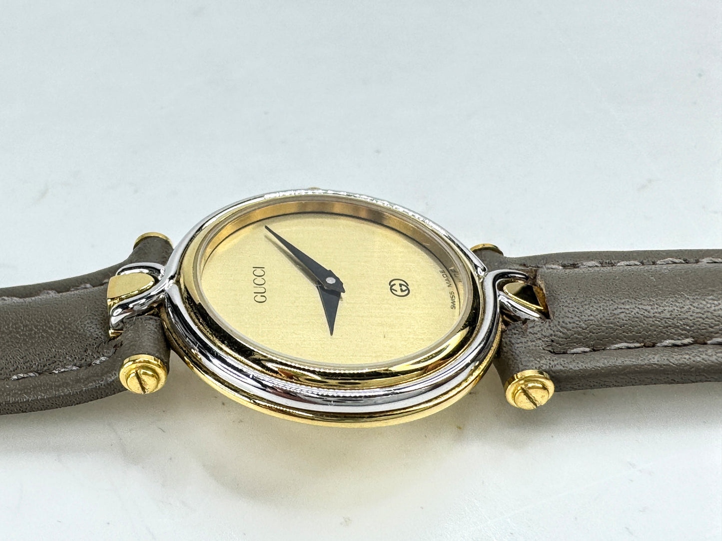 Vintage Gucci 4500M women’s 32mm black dial gold plated watch new battery SS468