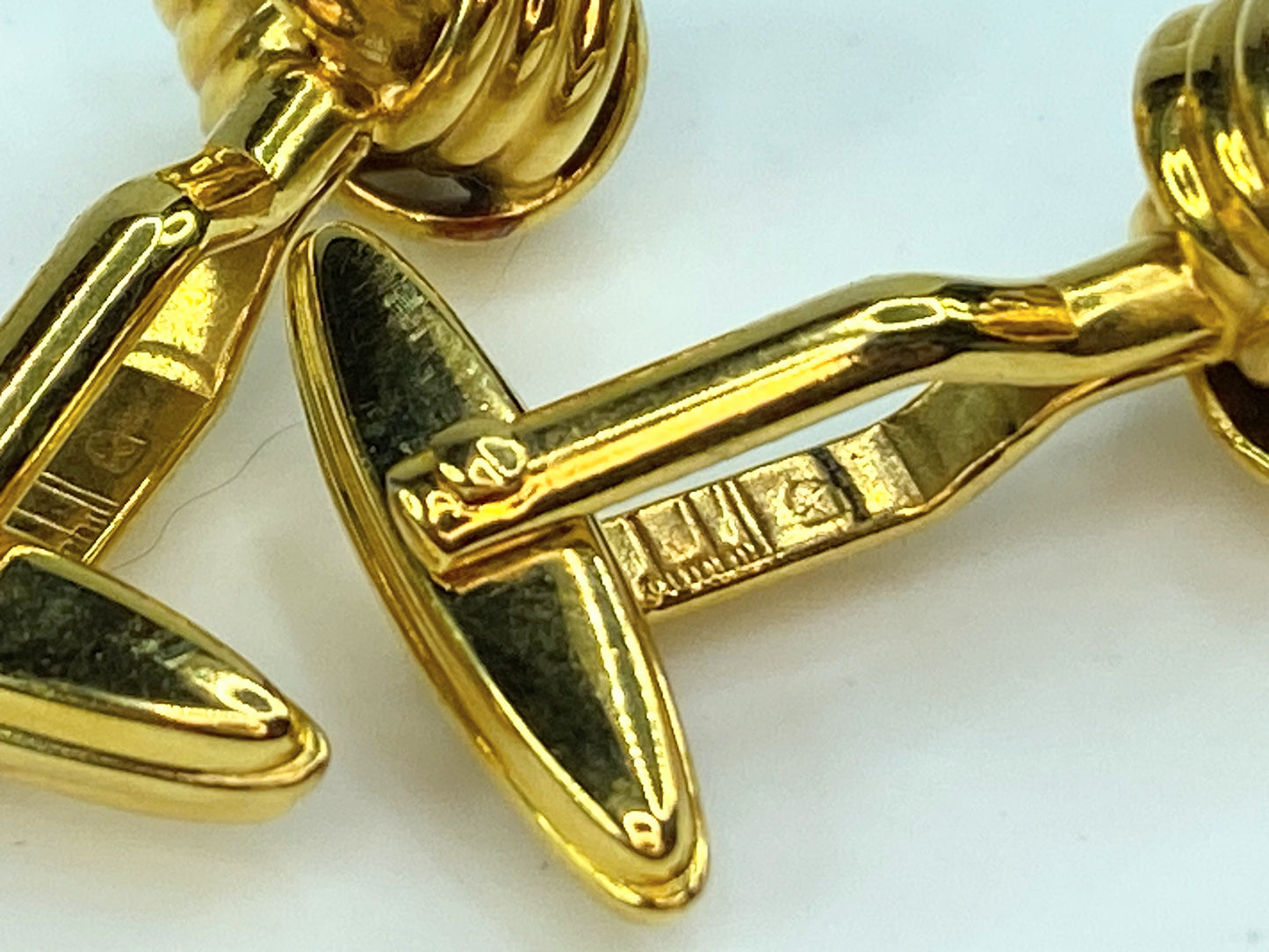 Circa 1970s Dunhill Gold Tone Knot Design Cufflinks & Tie tag set GS245