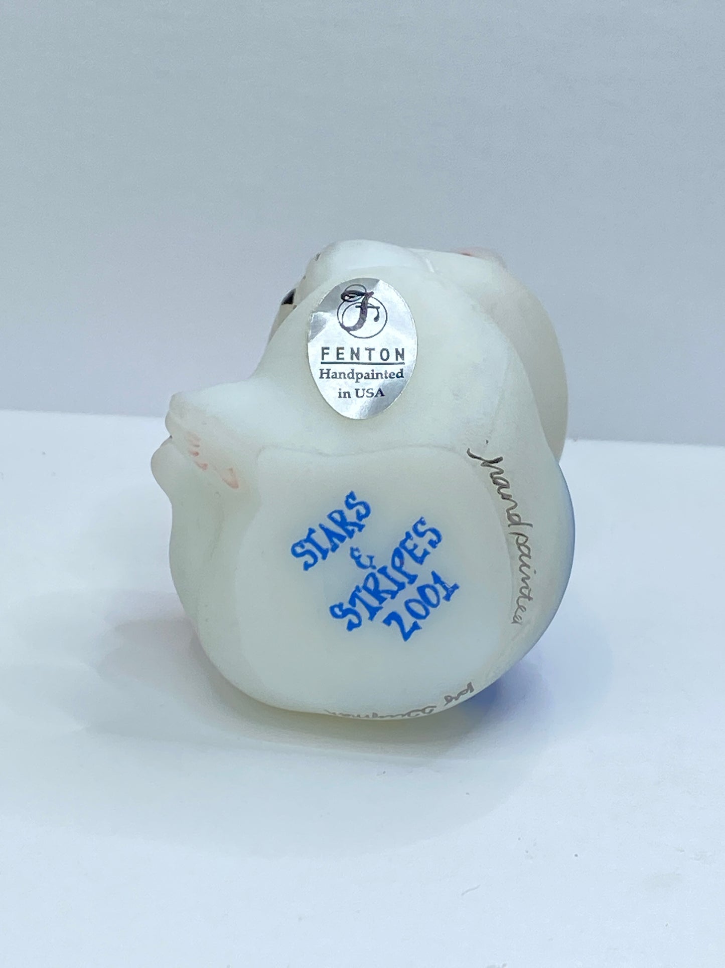 Fenton Stars & Stripes Bear Figurine Hand Painted USA 2001 Patriotic Mint A697