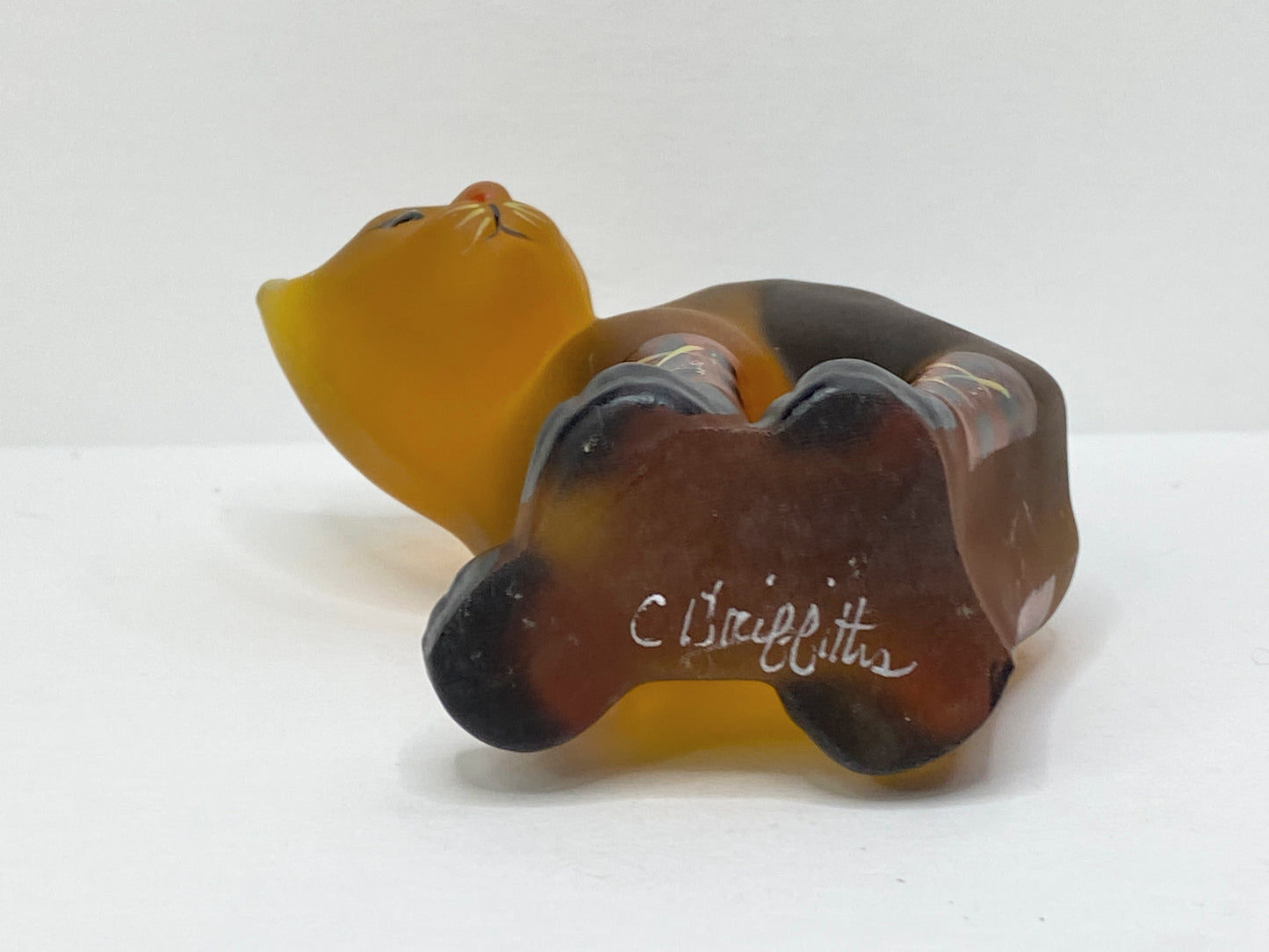 Fenton Art Glass Cat Figurine Signed C. Griffith Hand Painted USA Pristine A701