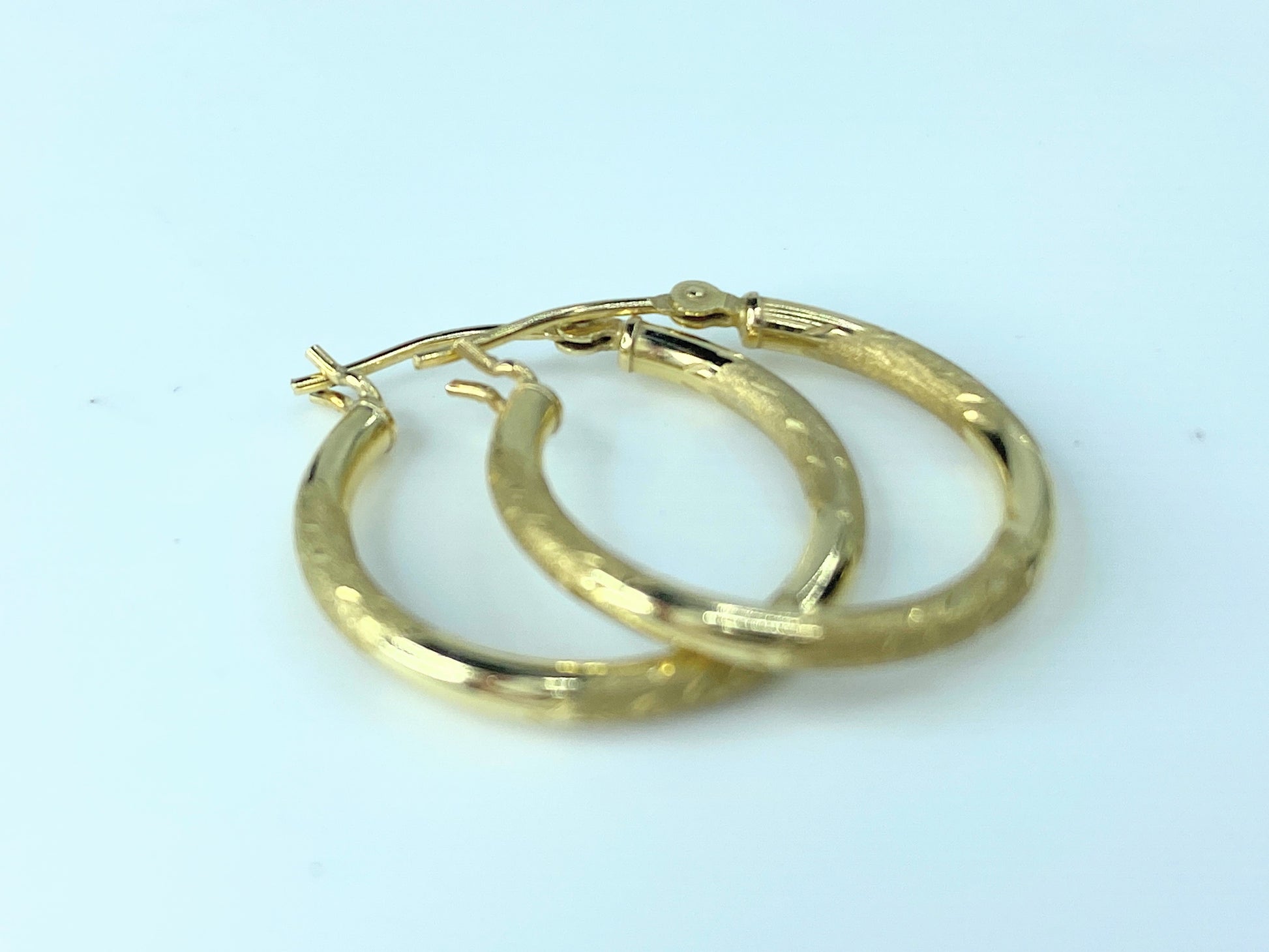 14K yellow gold 2.0mm Hoop Satin polish finish earrings JR9510
