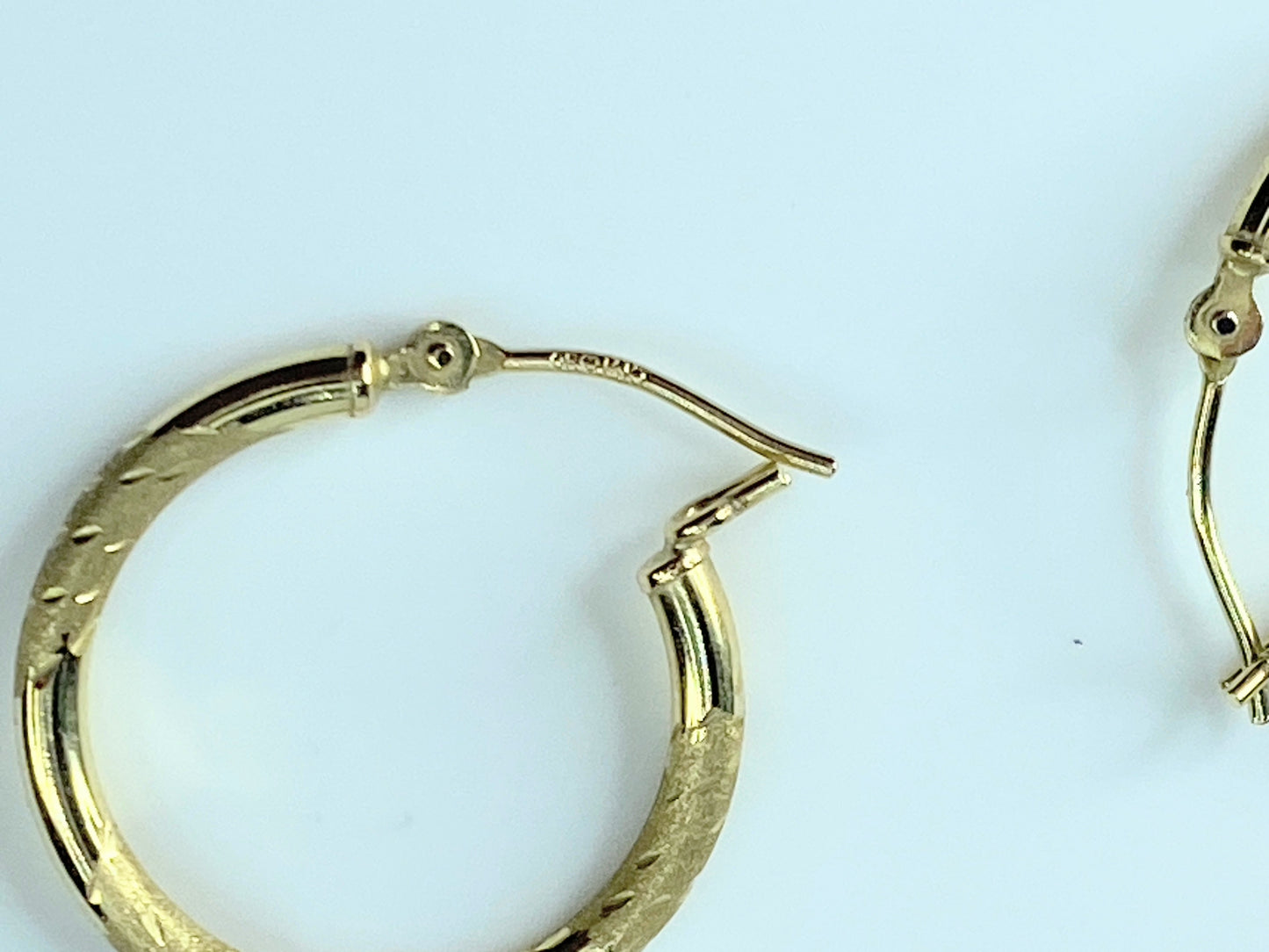 14K yellow gold 2.0mm Hoop Satin polish finish earrings JR9510
