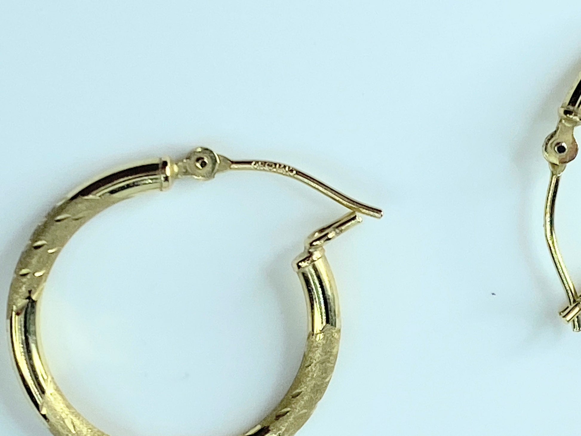 14K yellow gold 2.0mm Hoop Satin polish finish earrings JR9510