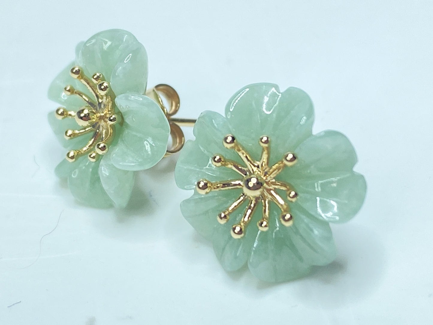 14K Gold Jade Plum Blossom Pendant with Matching Earrings 12.1g, JR1125