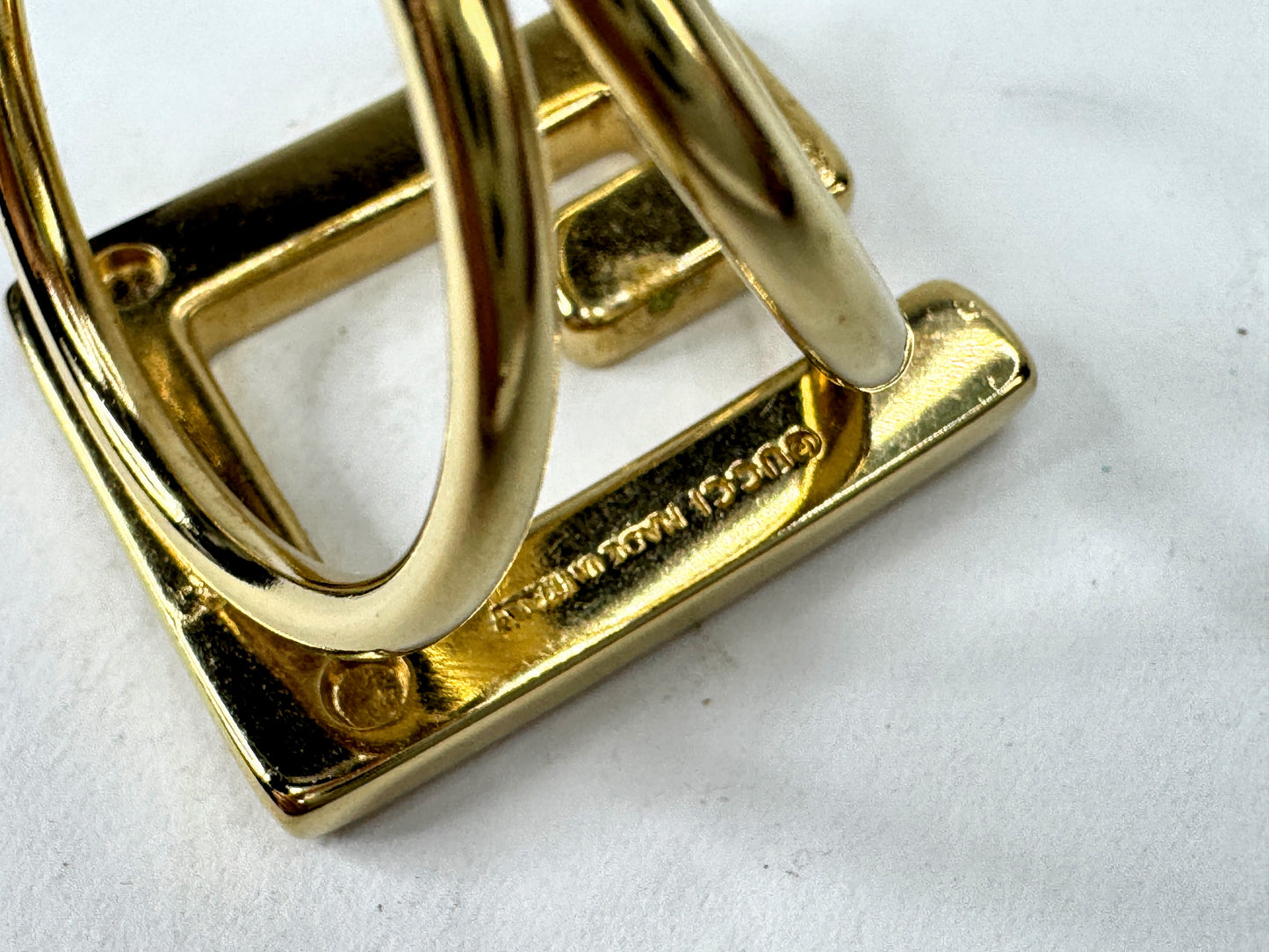 Vintage Gucci Gold Tone G Logo Double Loop Scarf Ring Holder GS865