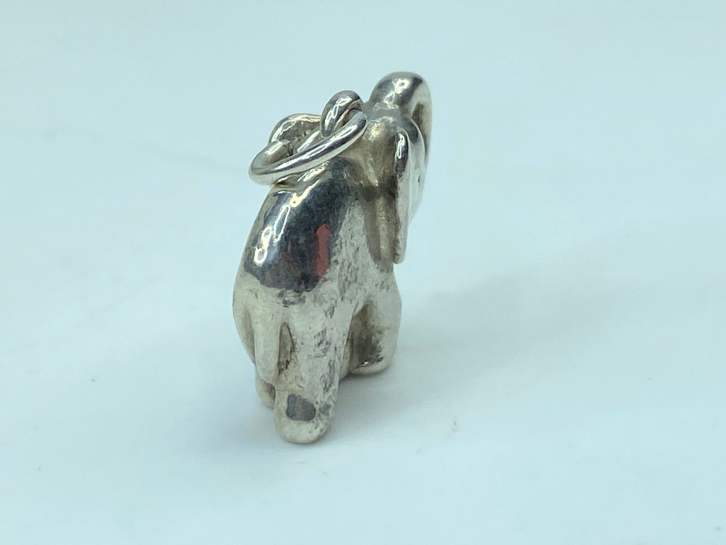 James Avery Elephant Sterling Silver Pendant (Hallmark worn out) 7.9g JR650