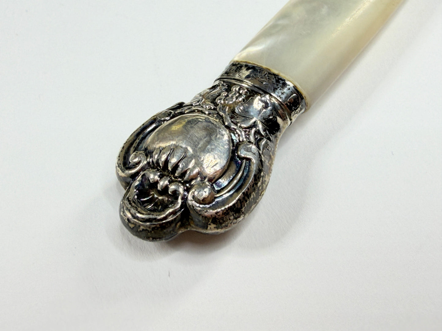 Antique English Mother-of-Pearl and Sterling Handheld Magnifying Glass SS179